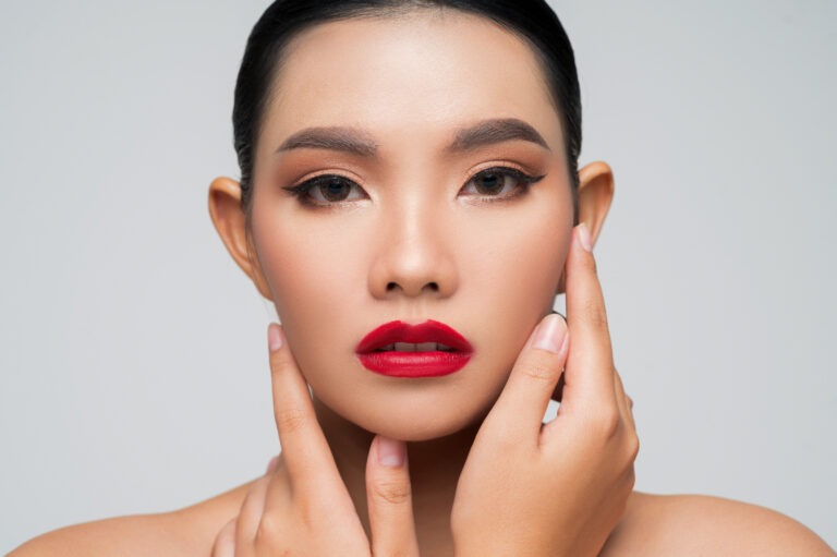 ทำไมอยากปากสวยแบบไม่โป๊ะ ต้องสักปากราชพฤกษ์